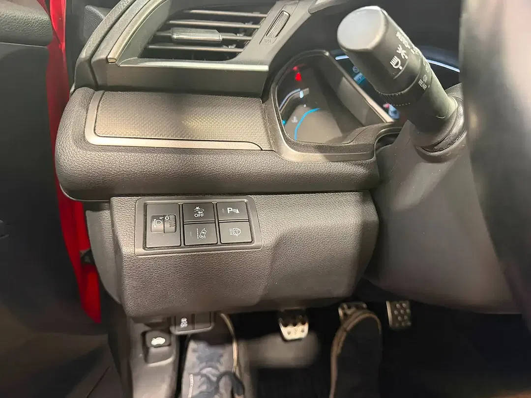 Honda Civic - Thumbnail 15