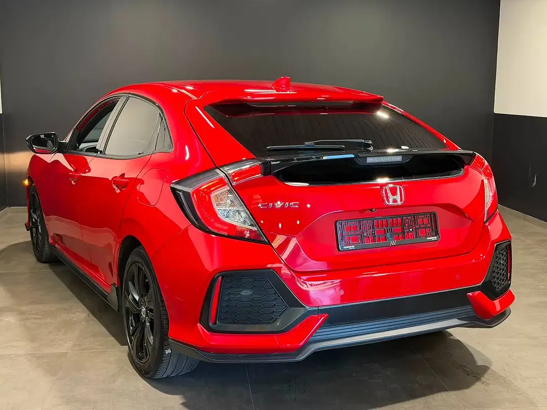 Honda Civic - Thumbnail 4