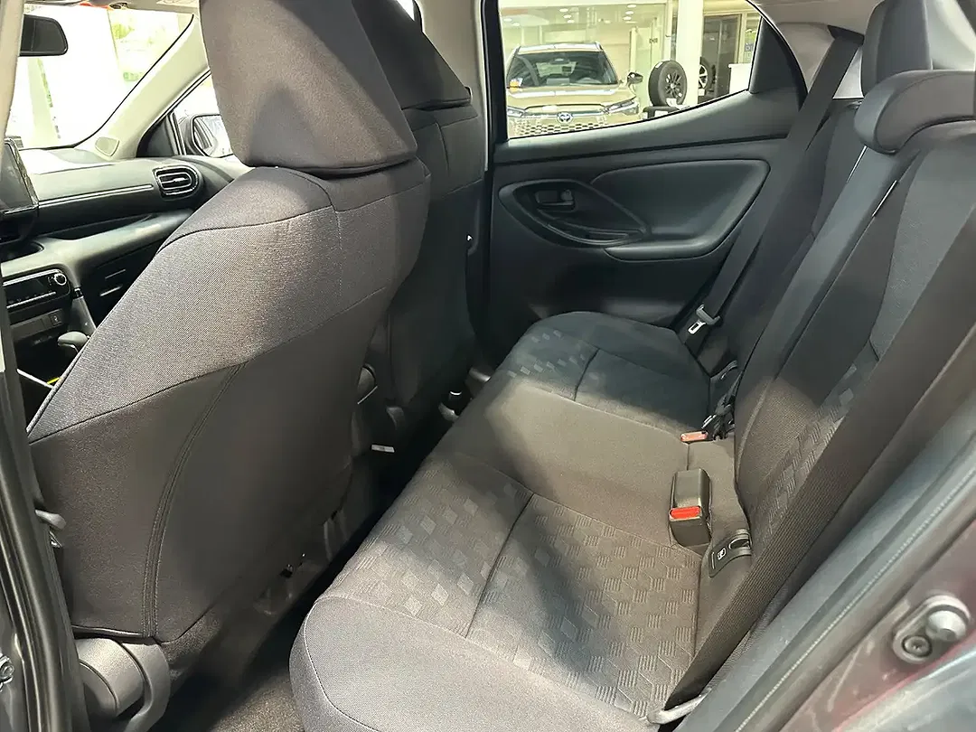 Toyota Yaris - Thumbnail 6