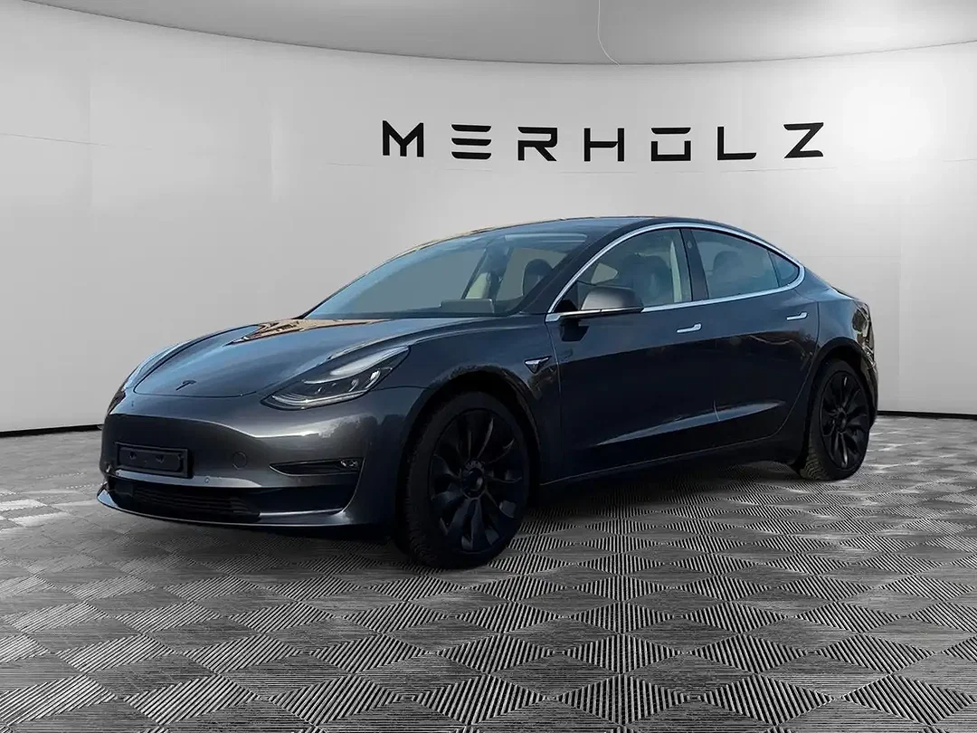 Tesla Model 3 - Afbeelding 1