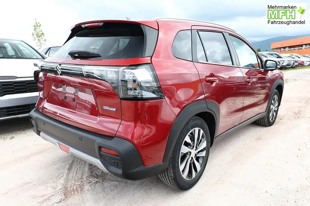 Suzuki S-Cross - Thumbnail 2