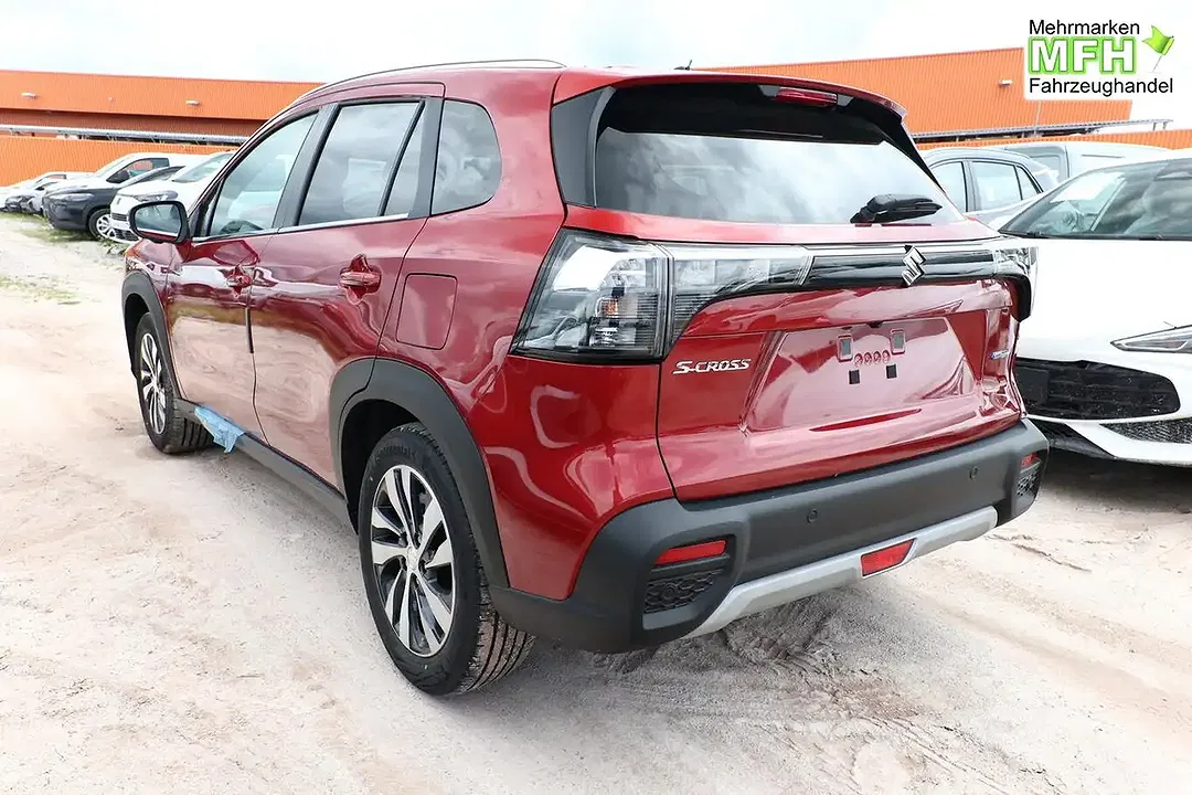 Suzuki S-Cross - Thumbnail 3