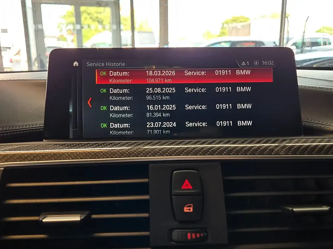 BMW M4 - Thumbnail 16