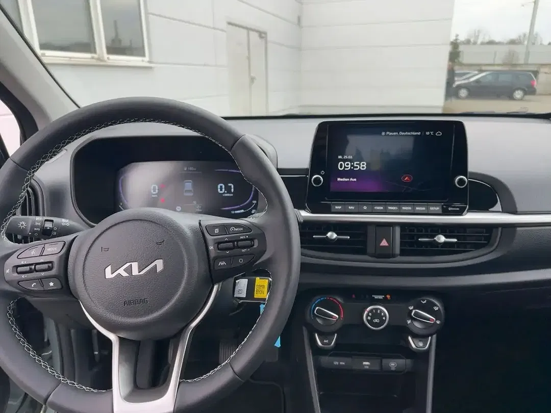 Kia Picanto - Thumbnail 10