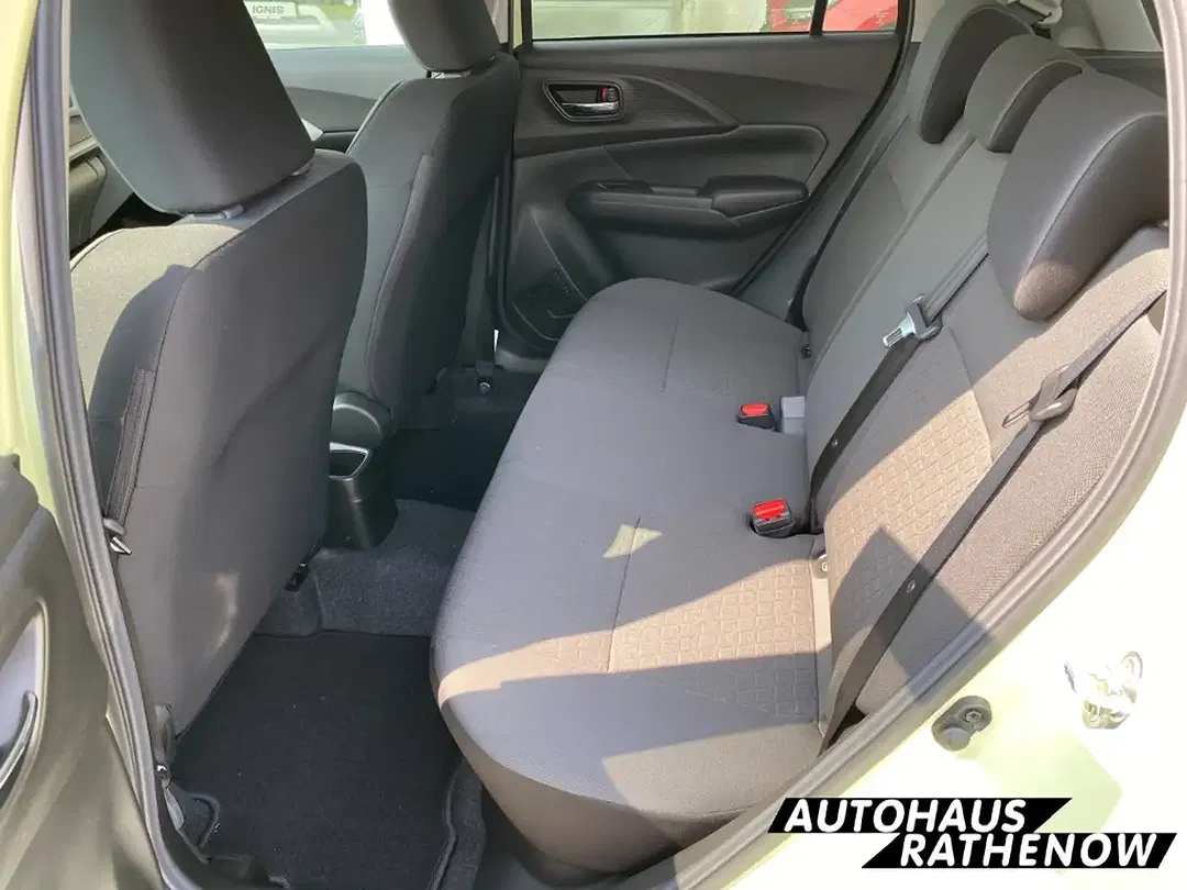 Suzuki Swift - Thumbnail 11