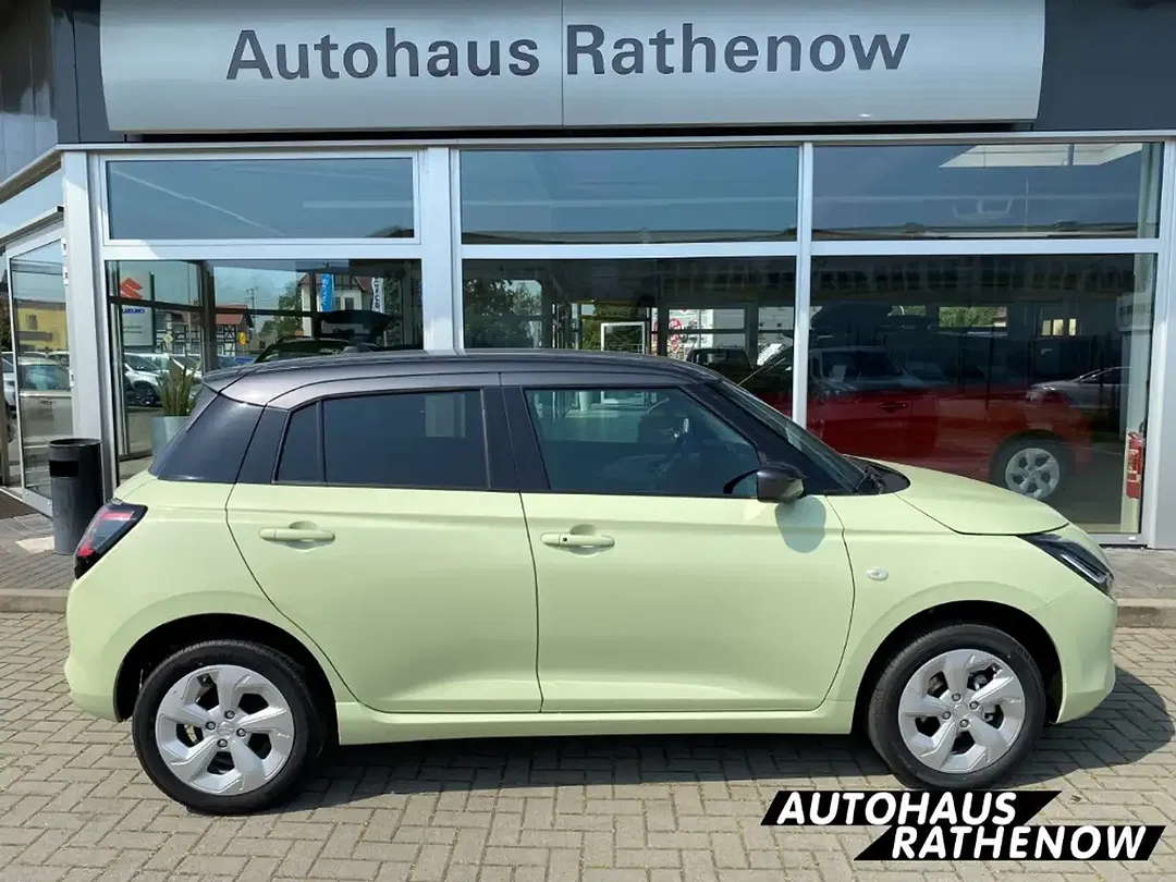 Suzuki Swift - Thumbnail 3
