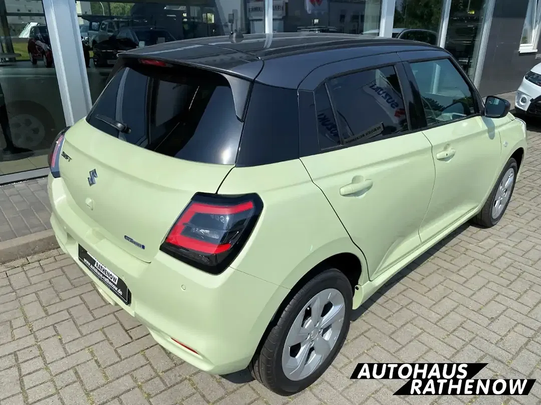 Suzuki Swift - Thumbnail 4