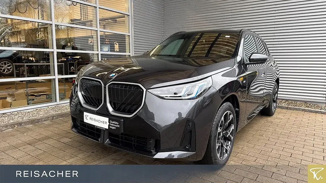 BMW X3 - Thumbnail 1