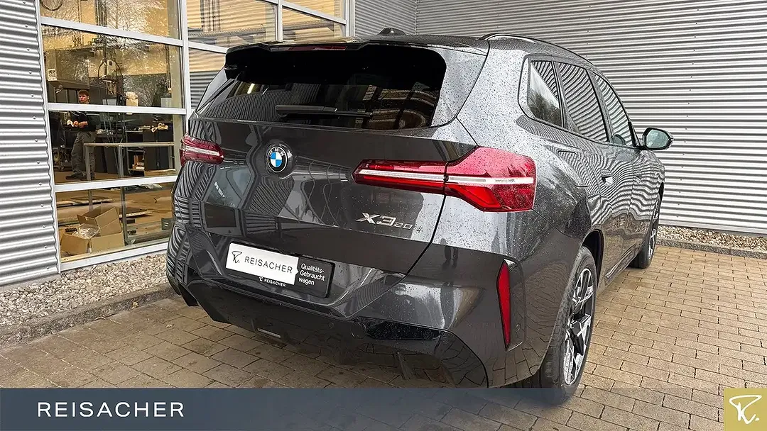 BMW X3 - Thumbnail 2