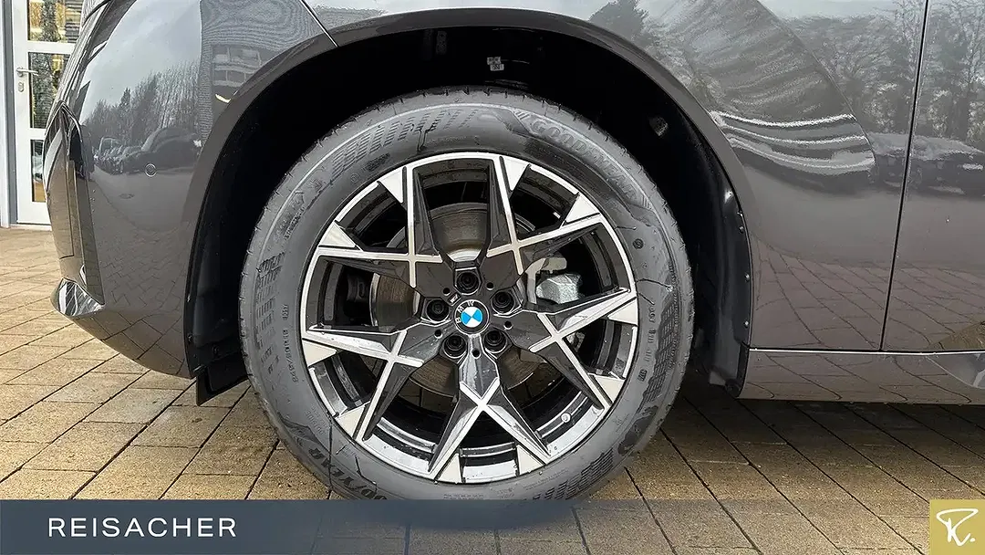BMW X3 - Thumbnail 3
