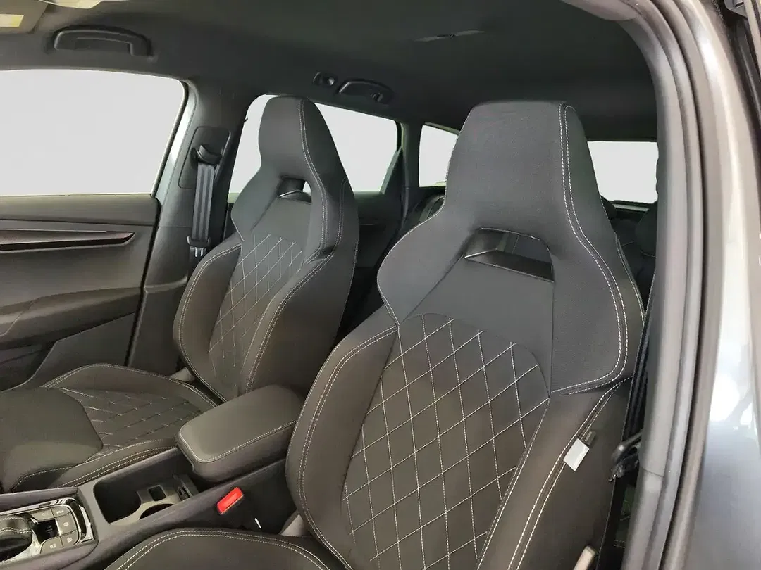 Skoda Karoq - Thumbnail 9