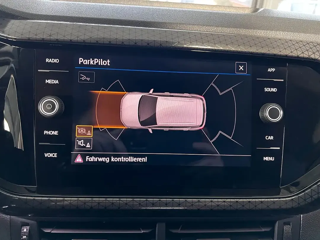 Volkswagen T-Cross - Thumbnail 11