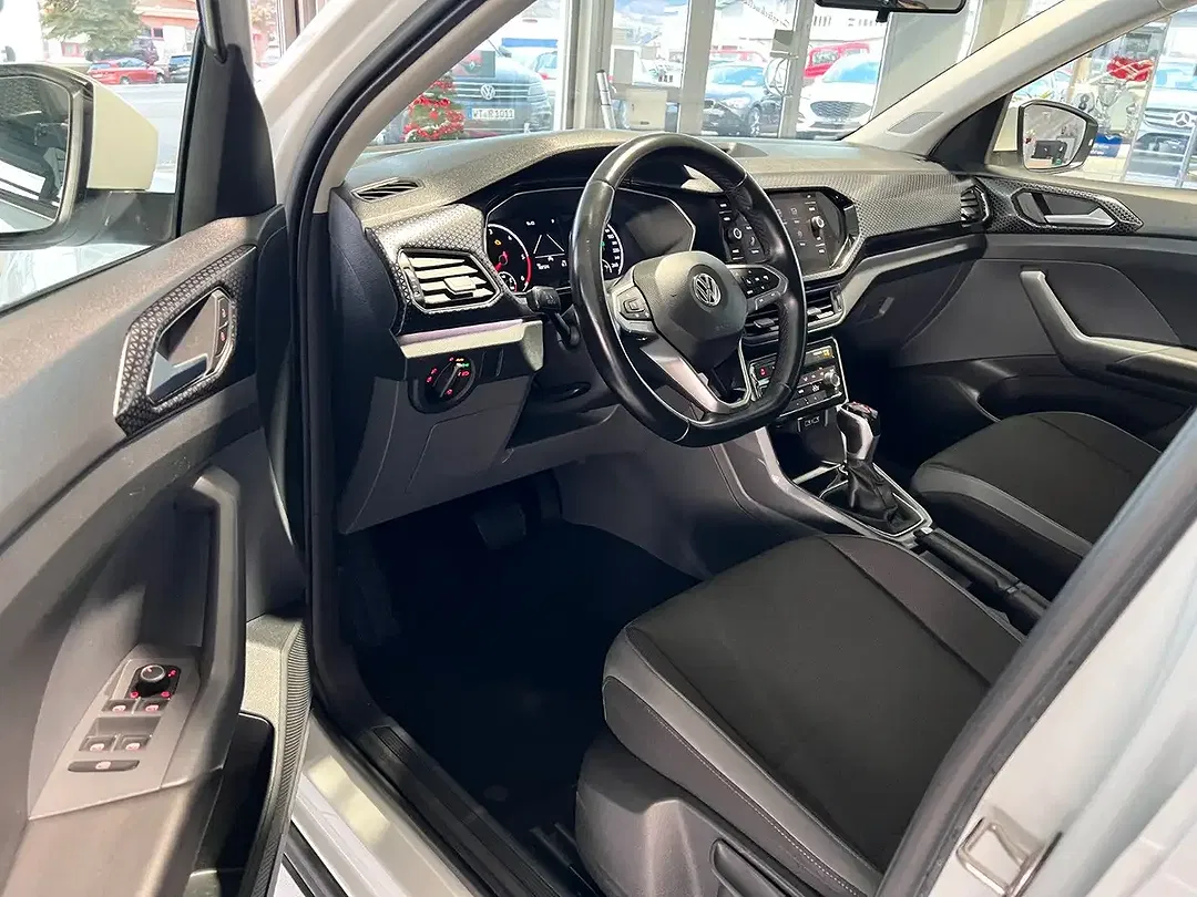 Volkswagen T-Cross - Thumbnail 8