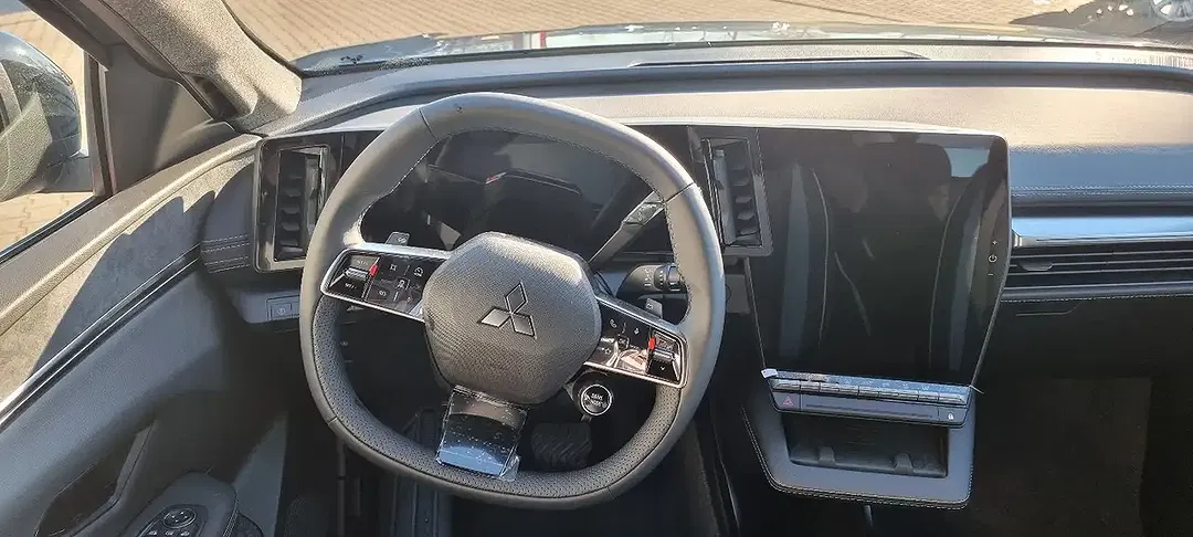Mitsubishi Eclipse Cross - Thumbnail 13