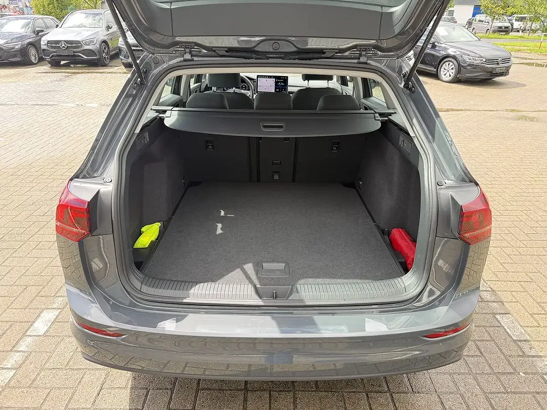 Volkswagen Golf - Thumbnail 11