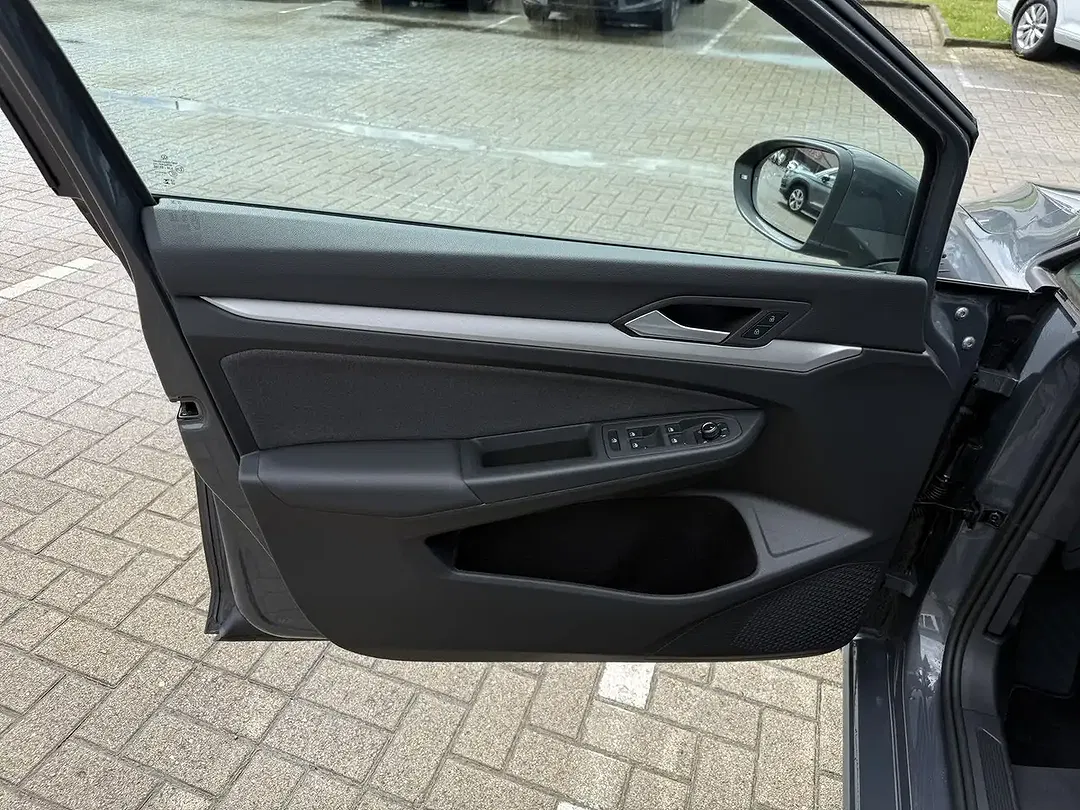 Volkswagen Golf - Thumbnail 14