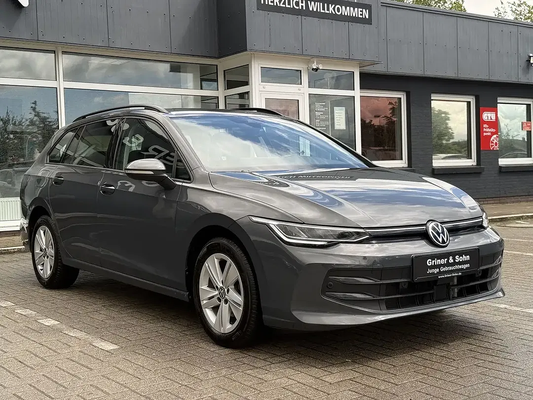 Volkswagen Golf - Thumbnail 3