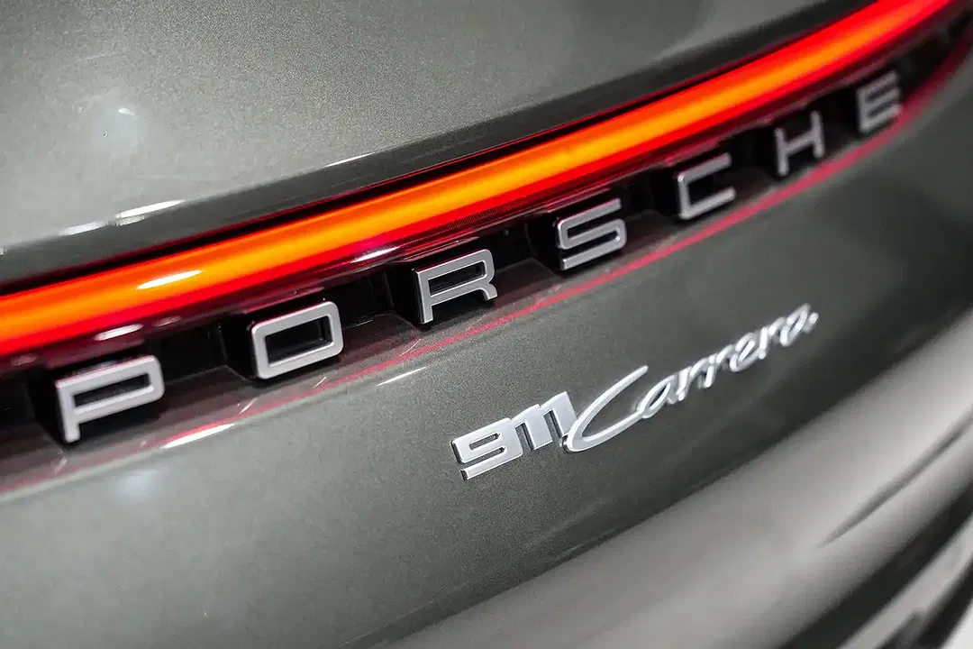Porsche 992 - Thumbnail 10