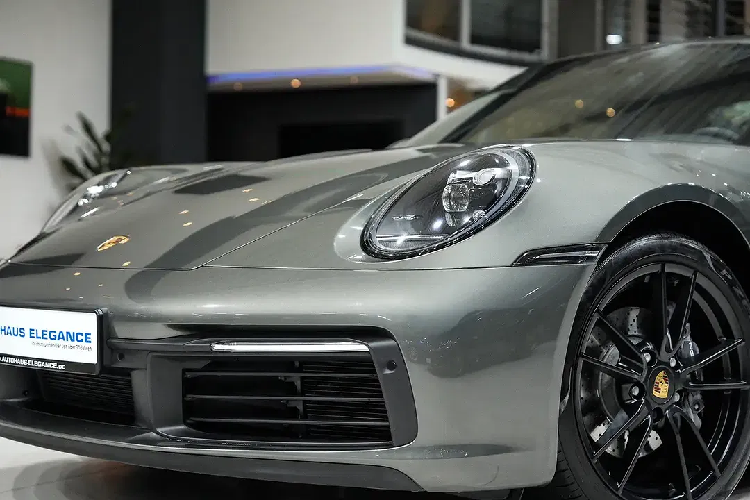Porsche 992 - Thumbnail 9