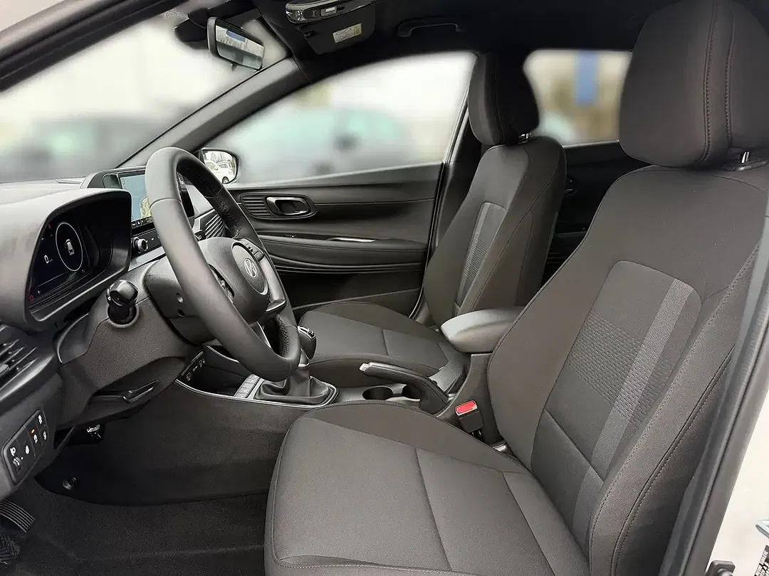 Hyundai i20 - Thumbnail 9
