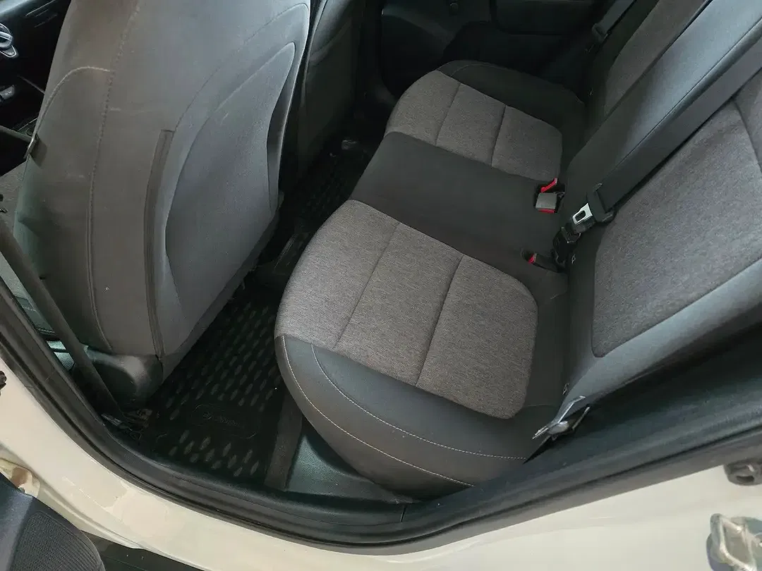 Kia Stonic - Thumbnail 11