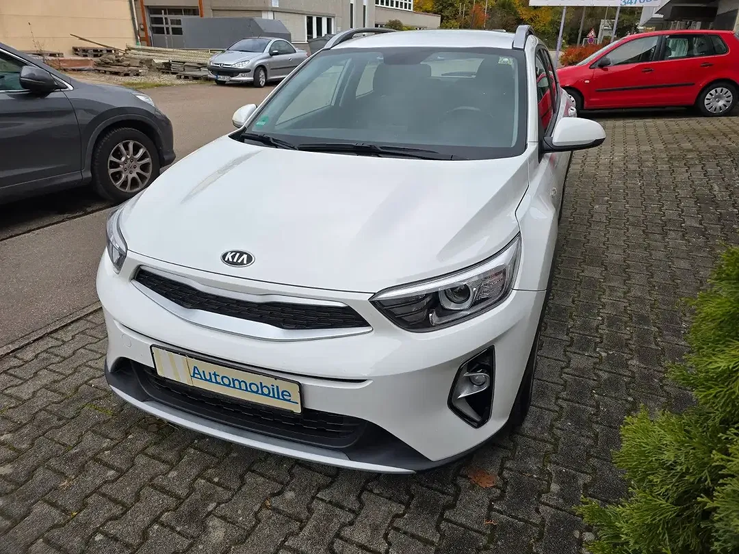 Kia Stonic - Thumbnail 4