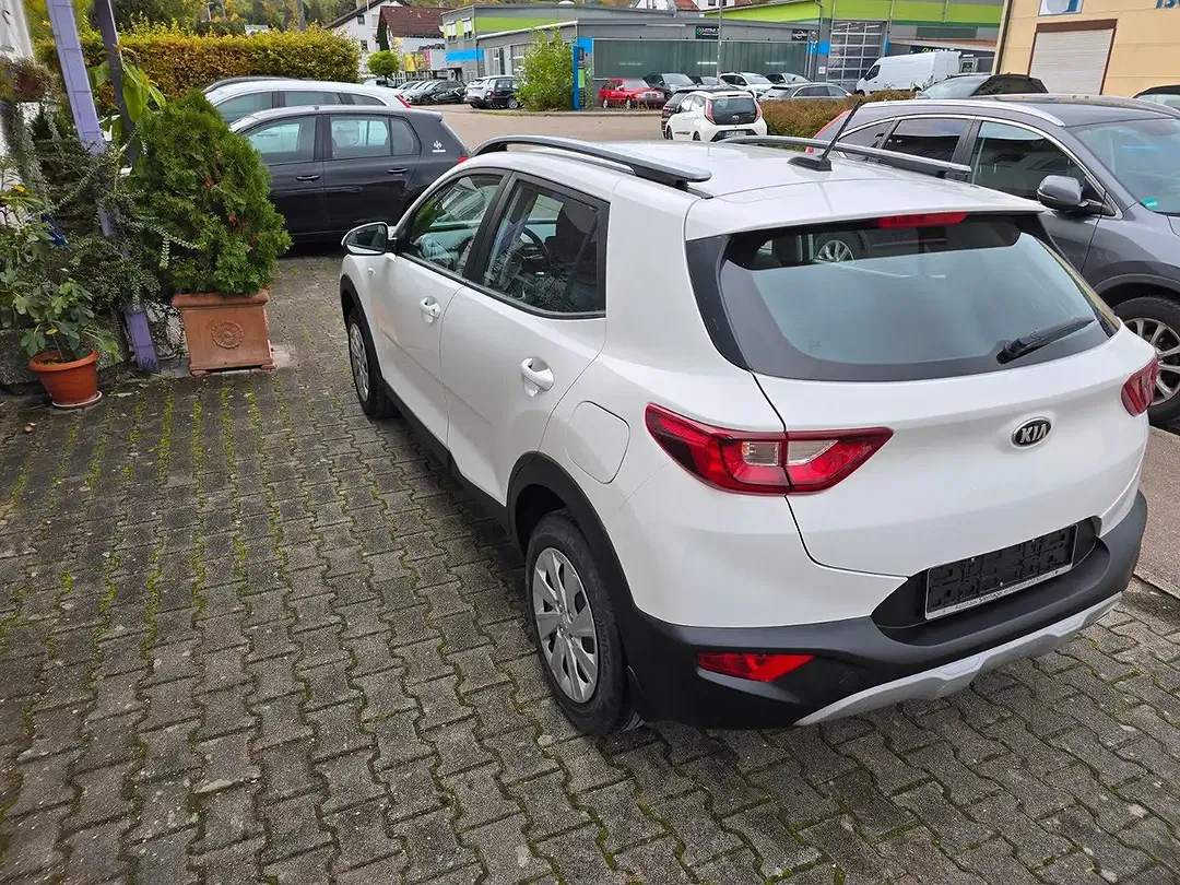 Kia Stonic - Thumbnail 6
