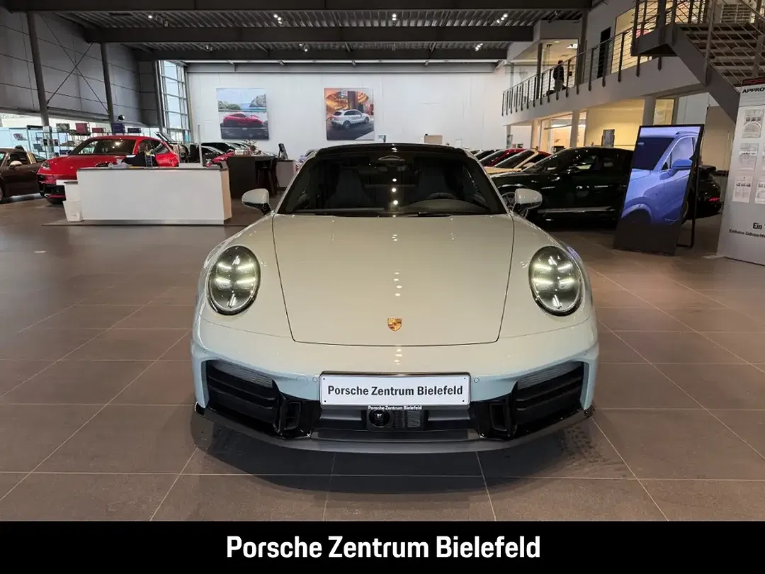 Porsche 992 - Thumbnail 4