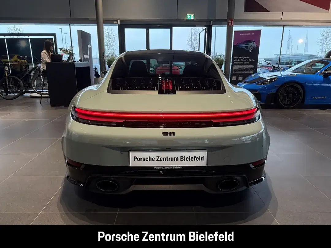 Porsche 992 - Thumbnail 5
