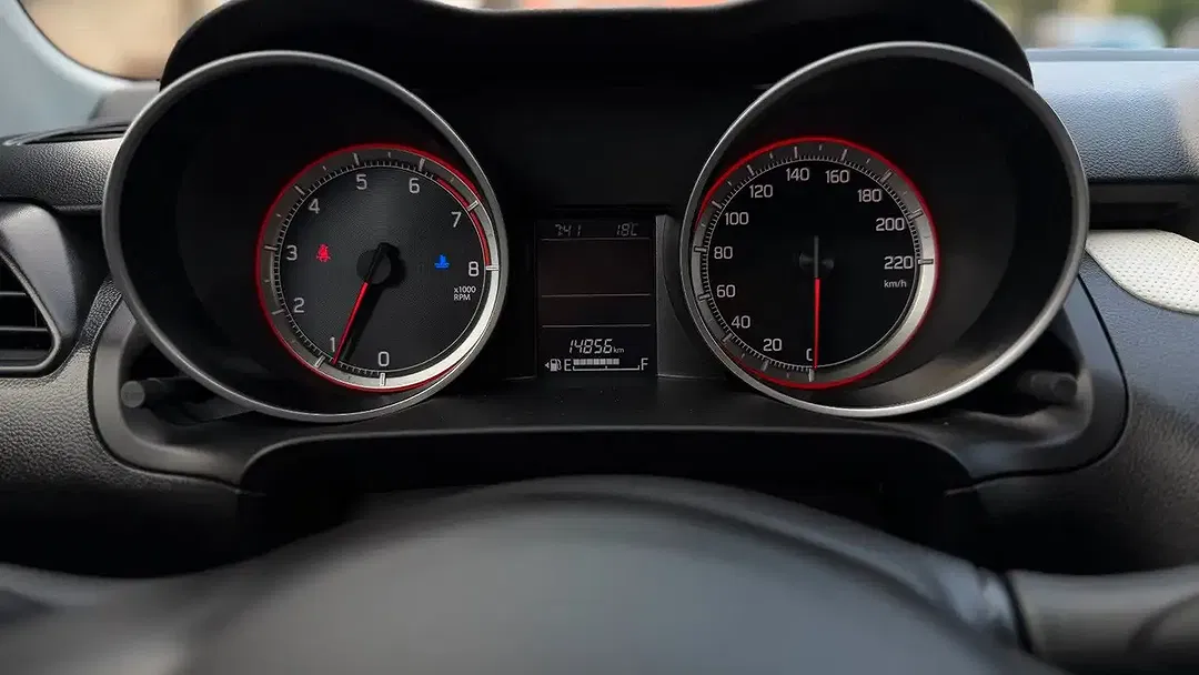 Suzuki Swift - Thumbnail 13