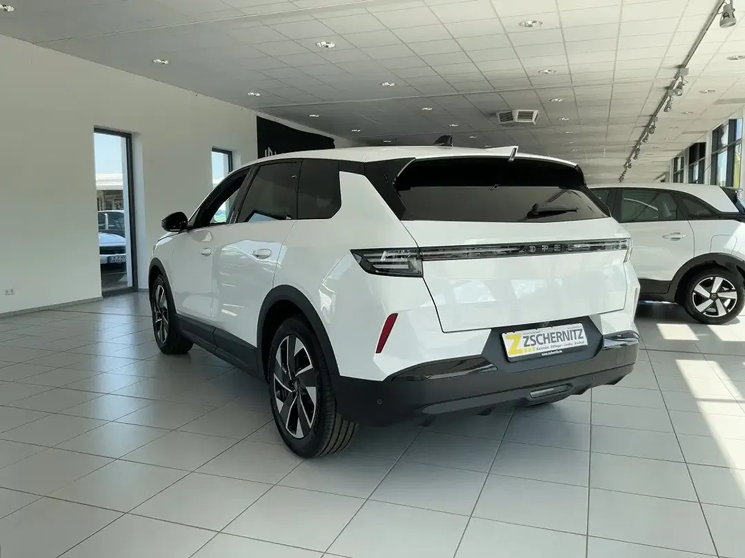 Opel Grandland - Thumbnail 2