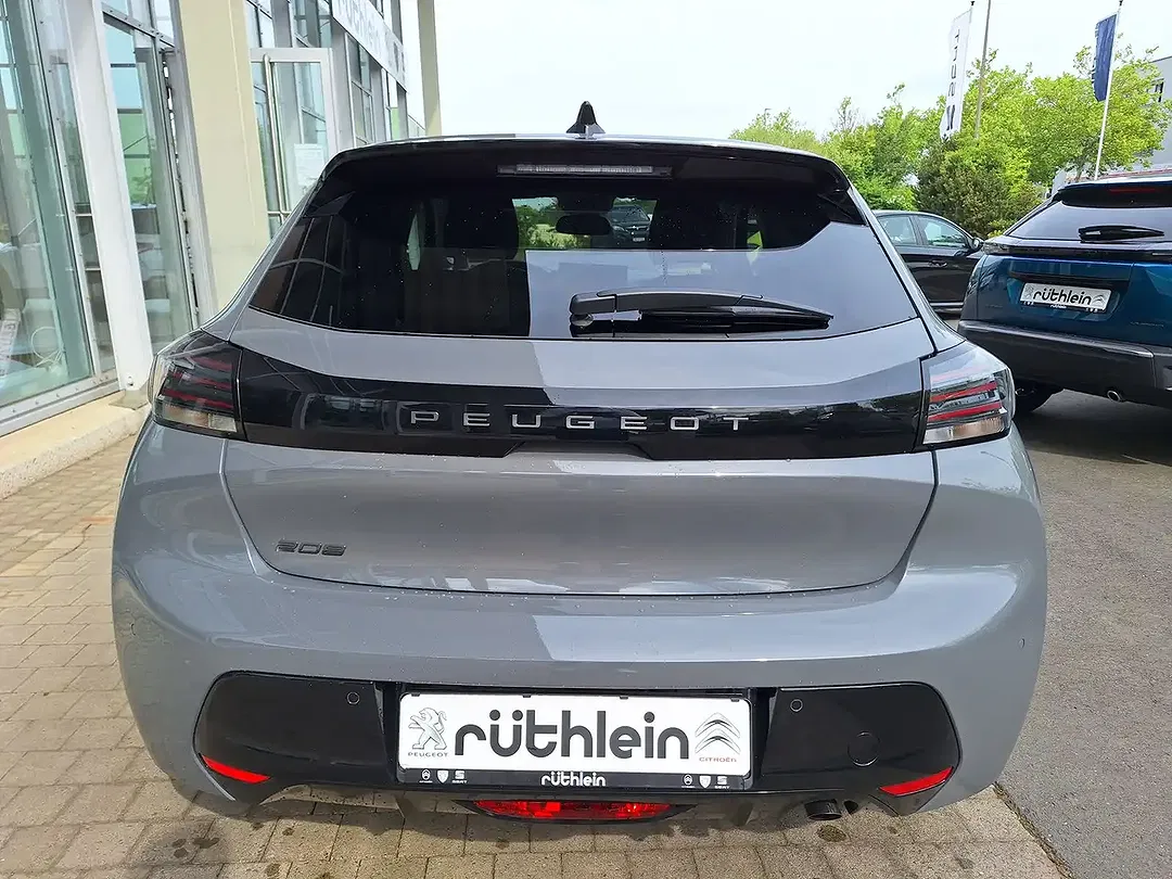 Peugeot 208 - Thumbnail 5