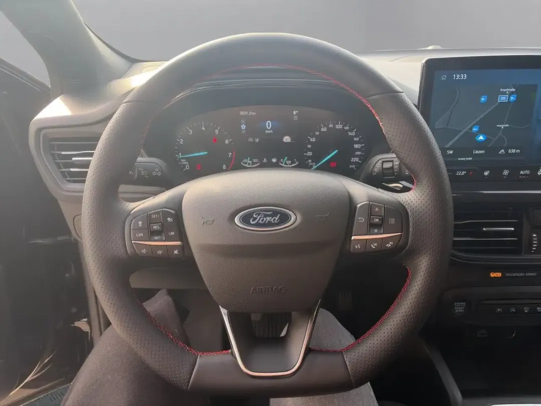 Ford Focus - Thumbnail 11