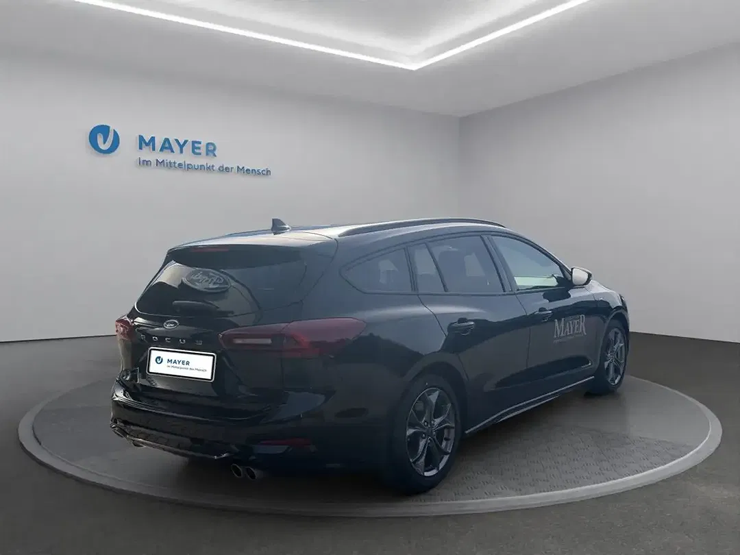 Ford Focus - Thumbnail 7