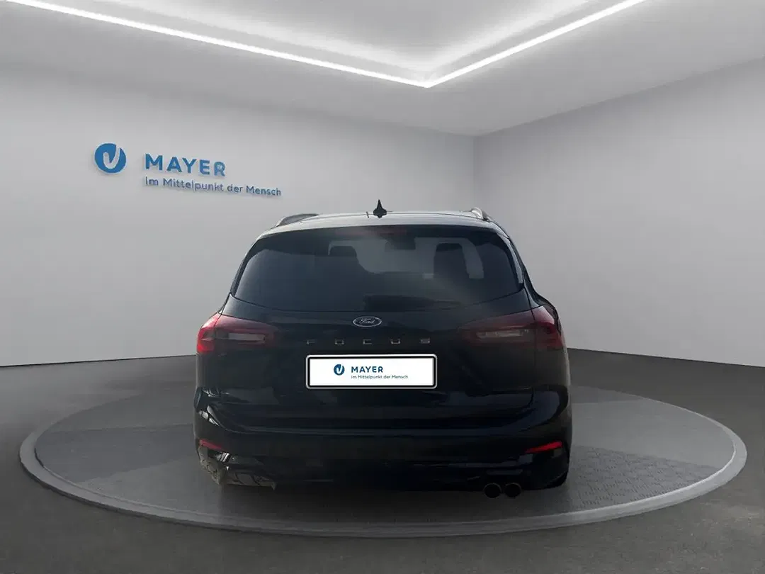 Ford Focus - Thumbnail 8