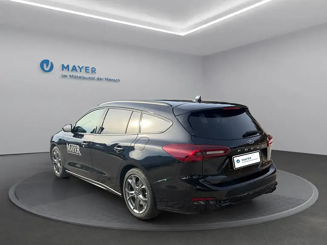 Ford Focus - Thumbnail 9