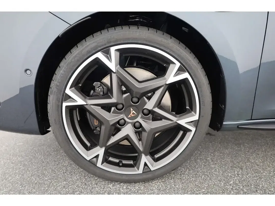 CUPRA Leon - Thumbnail 7