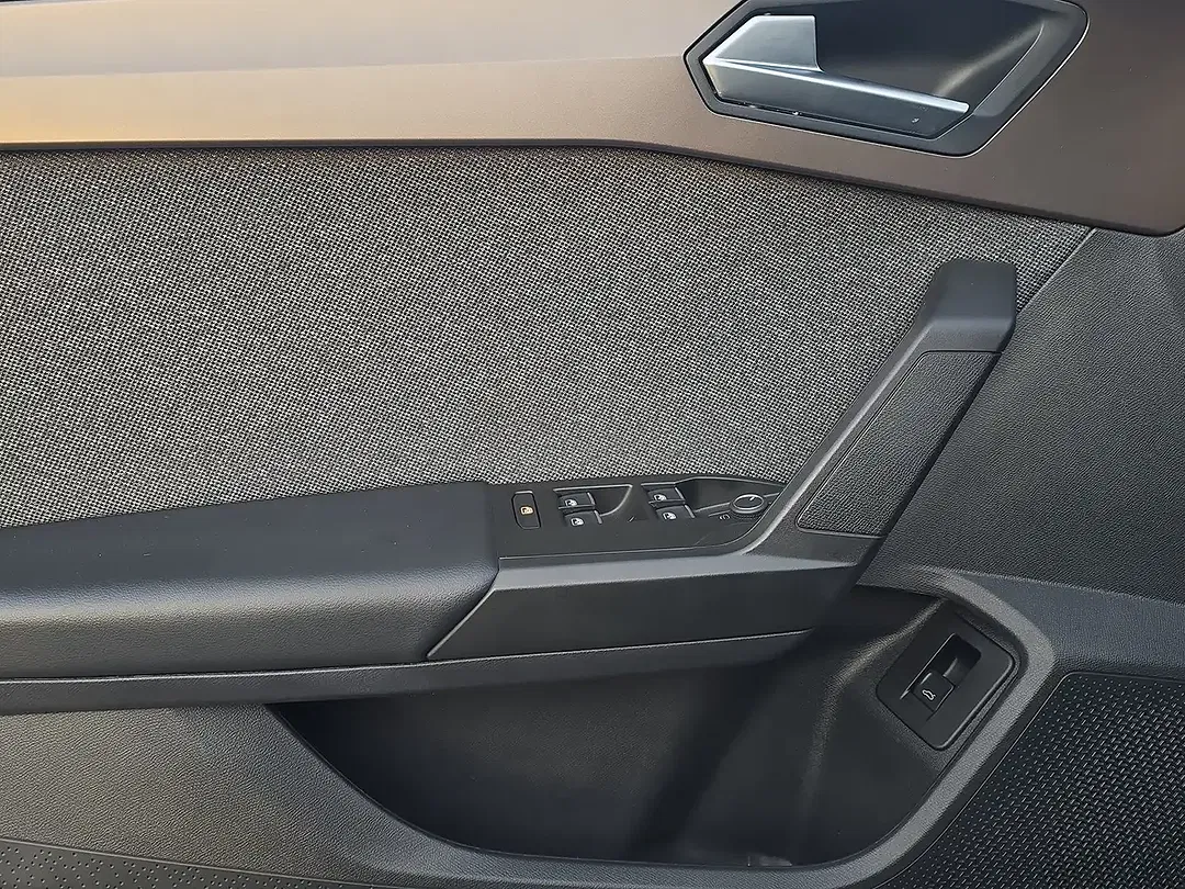 SEAT Leon - Thumbnail 9