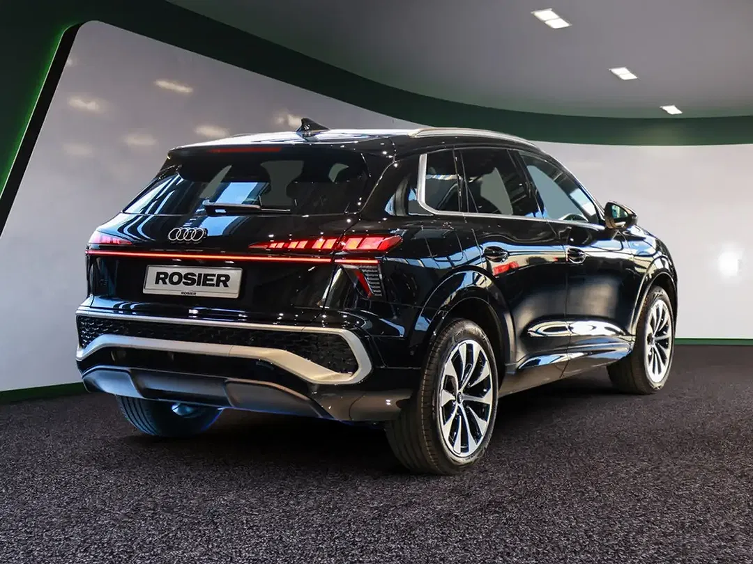 Audi Q3 - Thumbnail 3