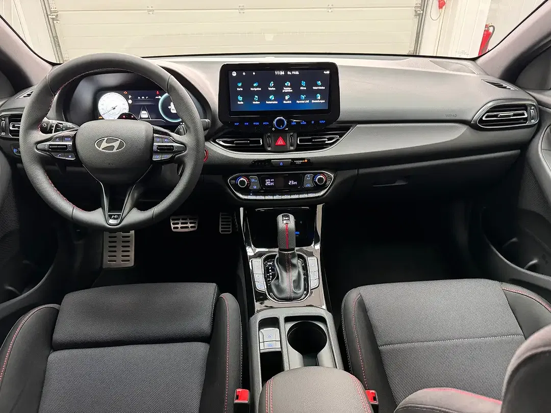Hyundai i30 - Thumbnail 2