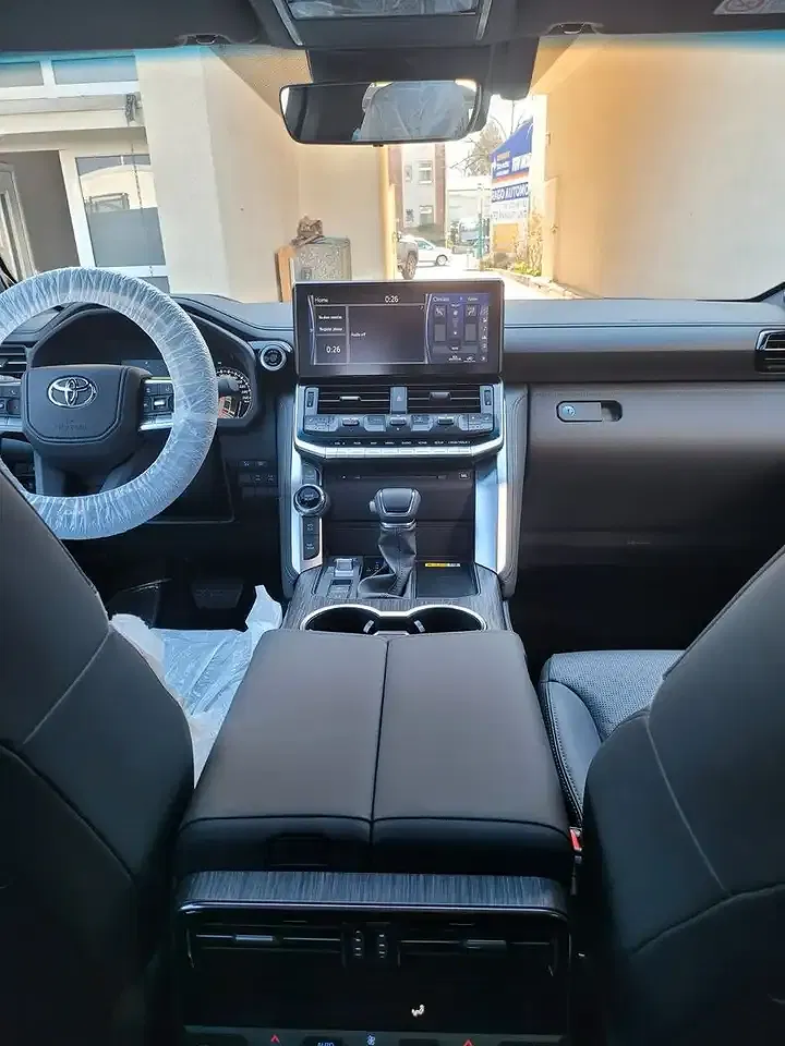 Toyota Land Cruiser - Thumbnail 15