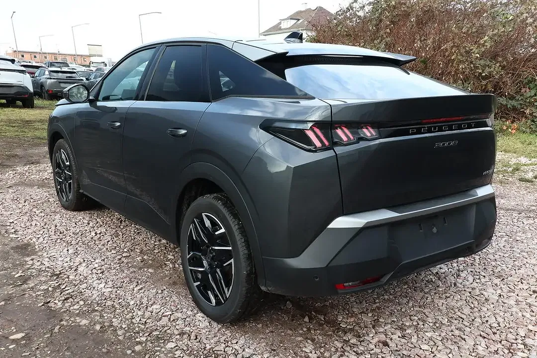 Peugeot 3008 - Thumbnail 4
