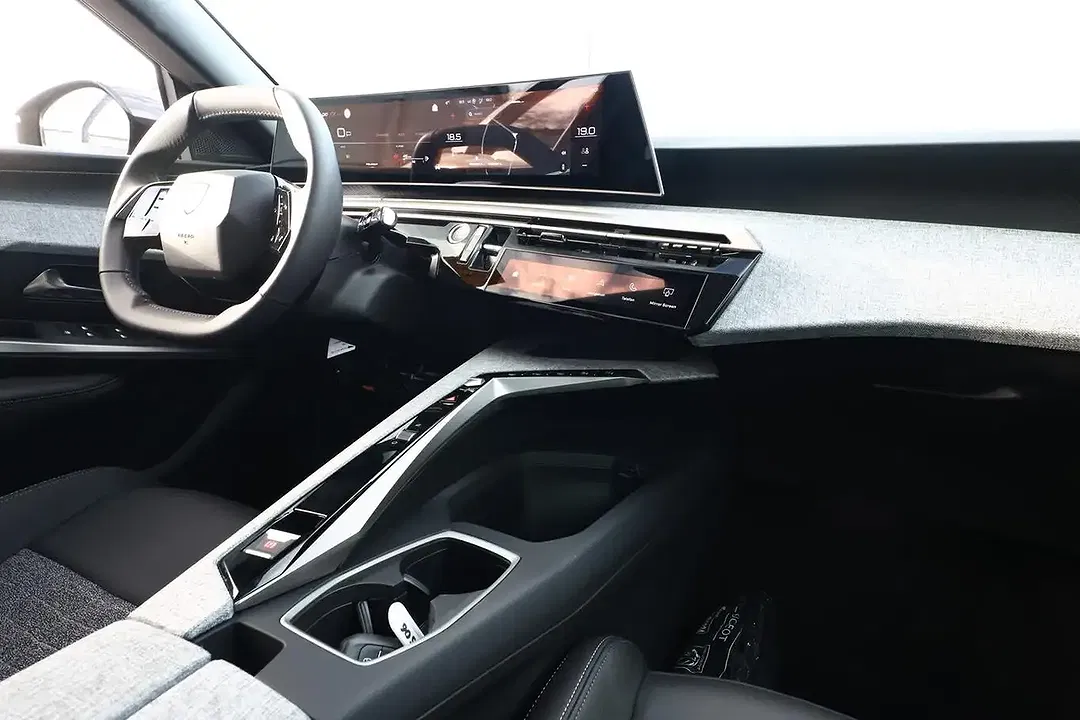 Peugeot 3008 - Thumbnail 9