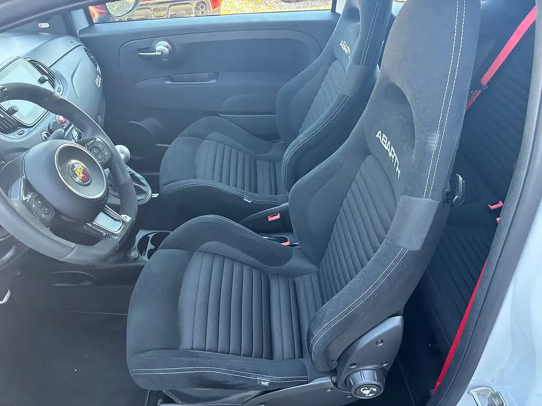 Abarth 695C - Thumbnail 10