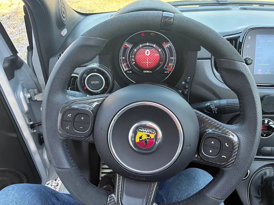 Abarth 695C - Thumbnail 17