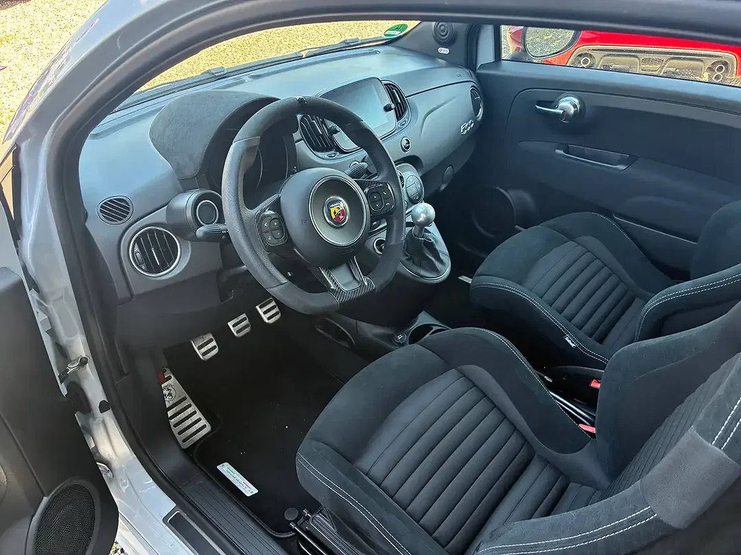 Abarth 695C - Thumbnail 9