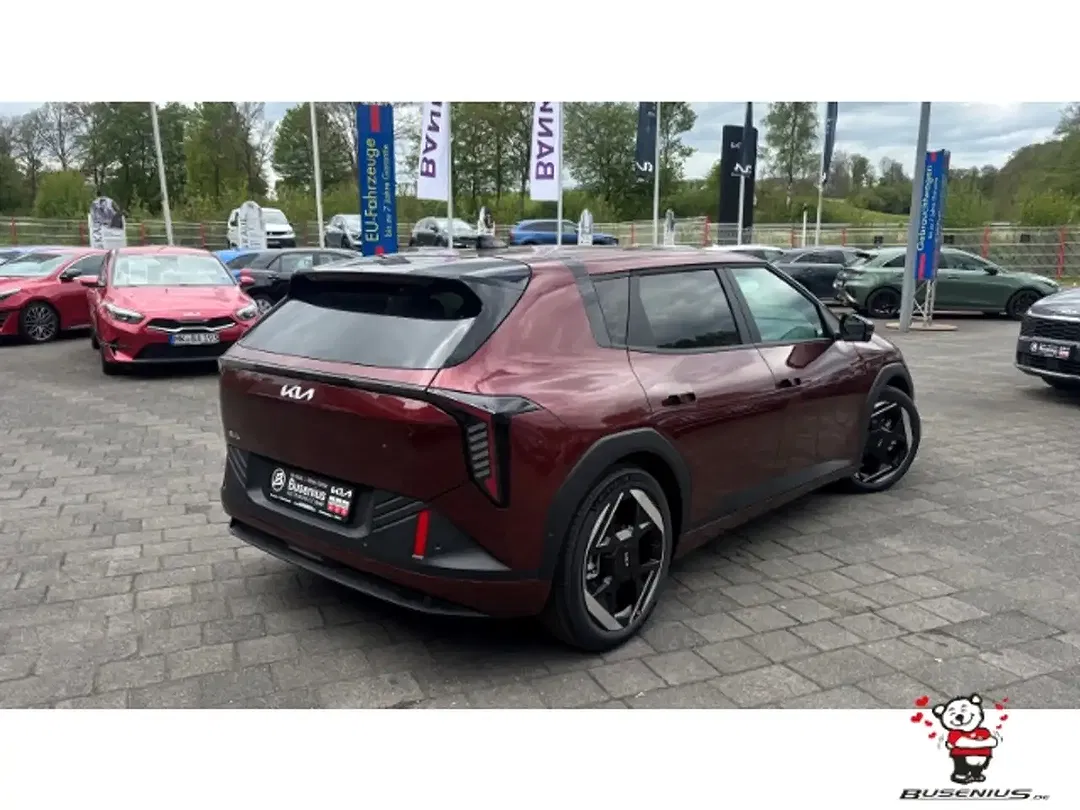 Kia EV4 - Thumbnail 3