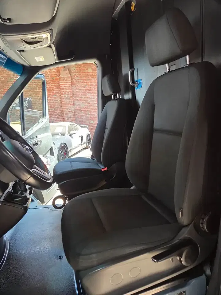 Mercedes-Benz Sprinter - Thumbnail 11