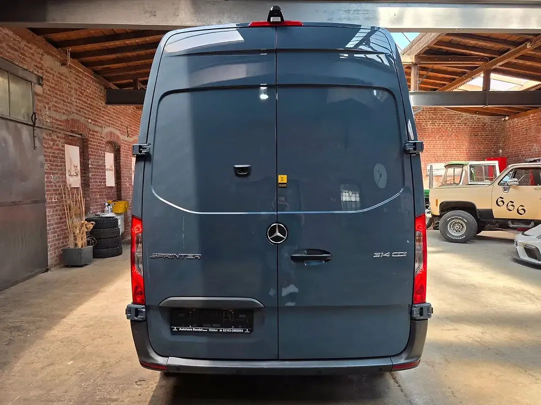 Mercedes-Benz Sprinter - Thumbnail 6