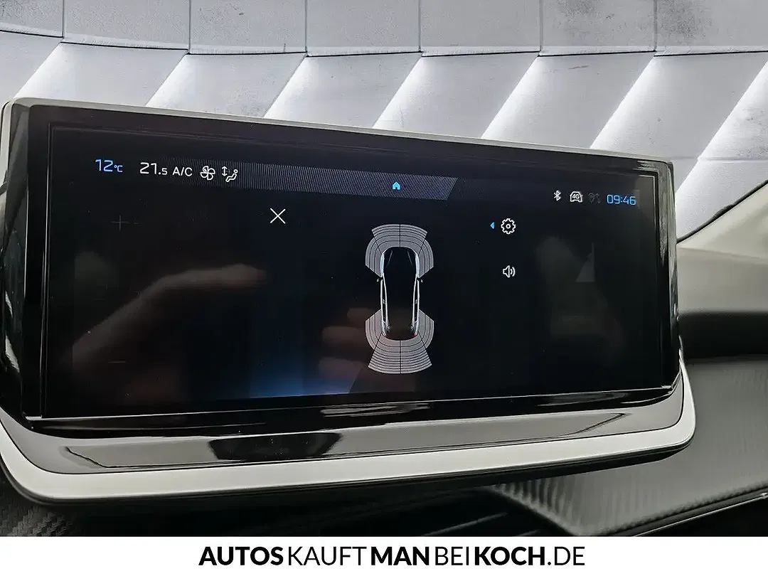 Peugeot 208 - Thumbnail 12